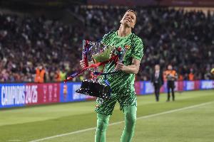 kaiyun-每体：什琴斯尼下周将与巴萨签署续约合同，为期1年+可选再续1年