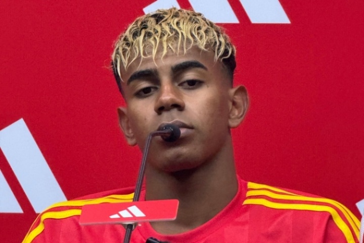 开云APP-在现场｜亚马尔专访：梅西是历史最佳 我的目标就是夺得世界杯