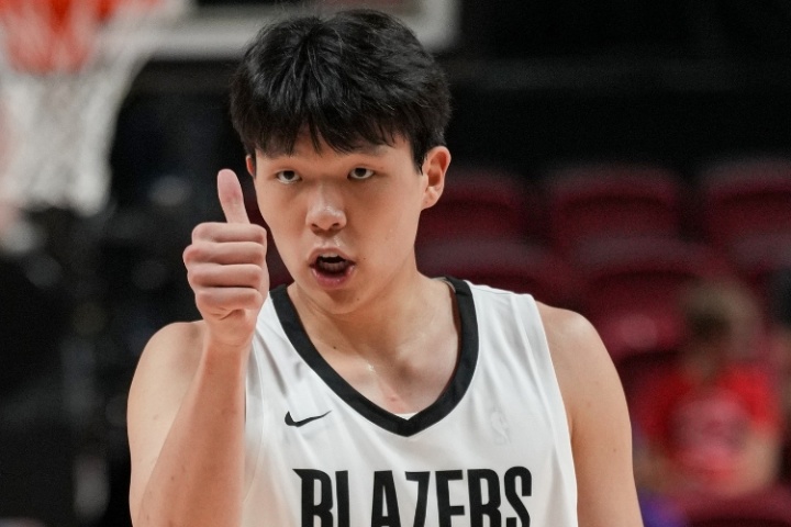 开云官网-队记：开拓者倾向于让杨瀚森出战剩余所有比赛 打亚洲杯也无阻力