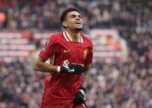 世体：路易斯-迪亚斯仍是巴萨首选，拉什福德为B计划