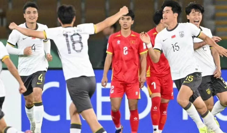 开云体育下载-3-0、1-0！亚洲杯决赛席位出炉，中国踢疯5场0失球，和日本争冠