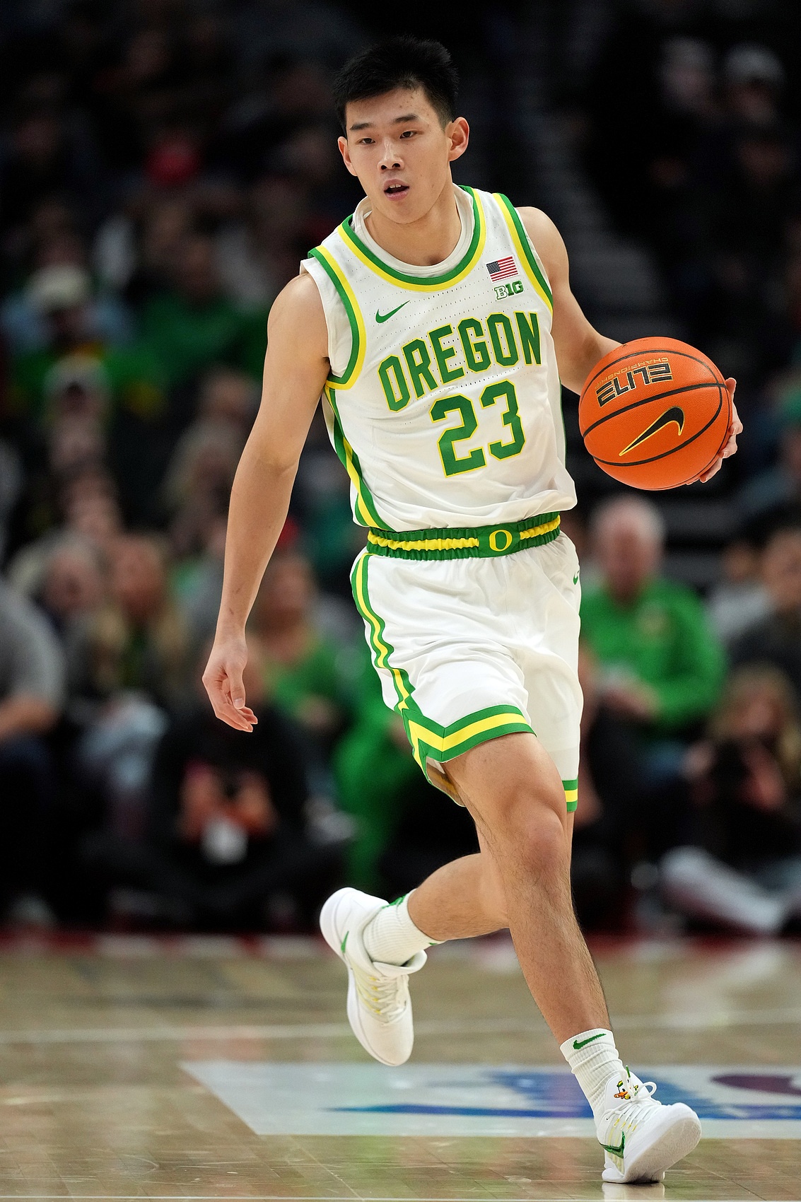 一波6分1助追近分差！NCAA：林葳上半场9中3 拿到8分并列两队最高