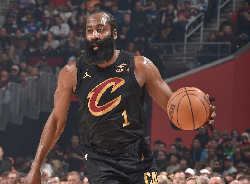 开云-丢联盟第一！哈登18+6+7活塞惜败骑士 阿伦伤退坎宁安16中4